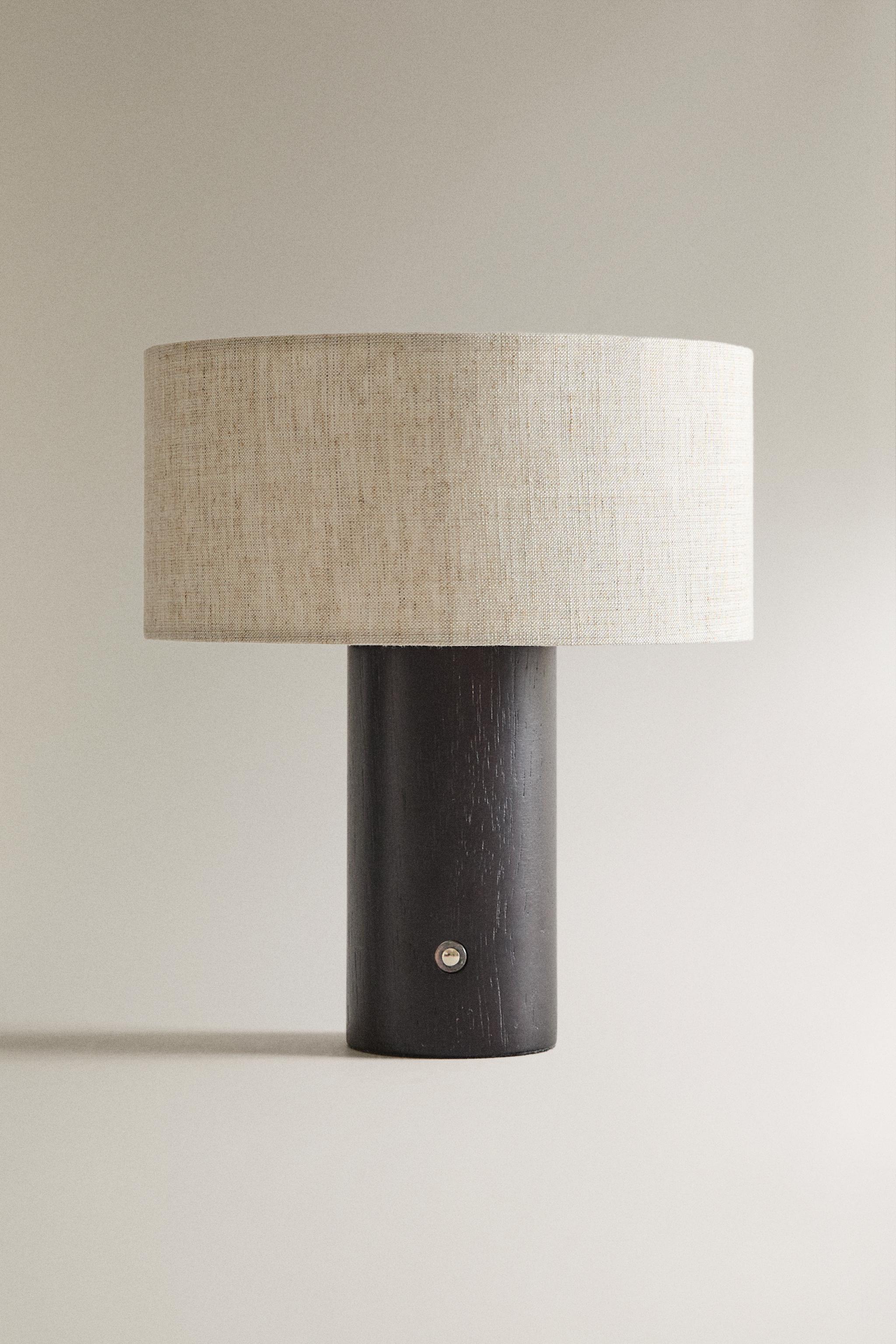 WOOD AND LINEN CORDLESS TABLE LAMP